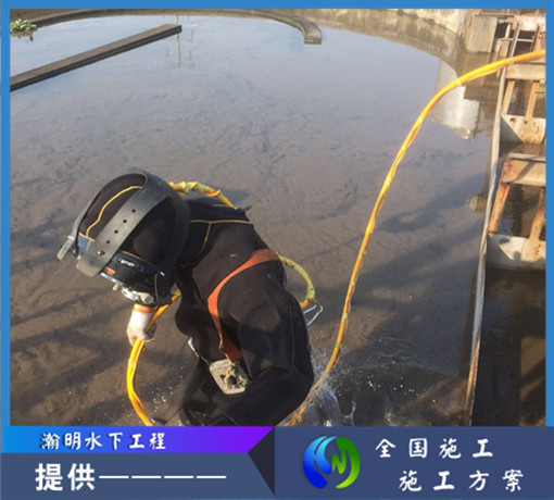 安徽巢湖水滴光纜，專業(yè)團(tuán)隊(duì)全程保障水下工程質(zhì)量。